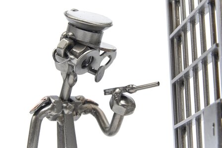 Politieagent / gevangenisbewaarder beeldje