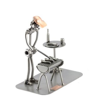 Barbecue&euml;r beeldje